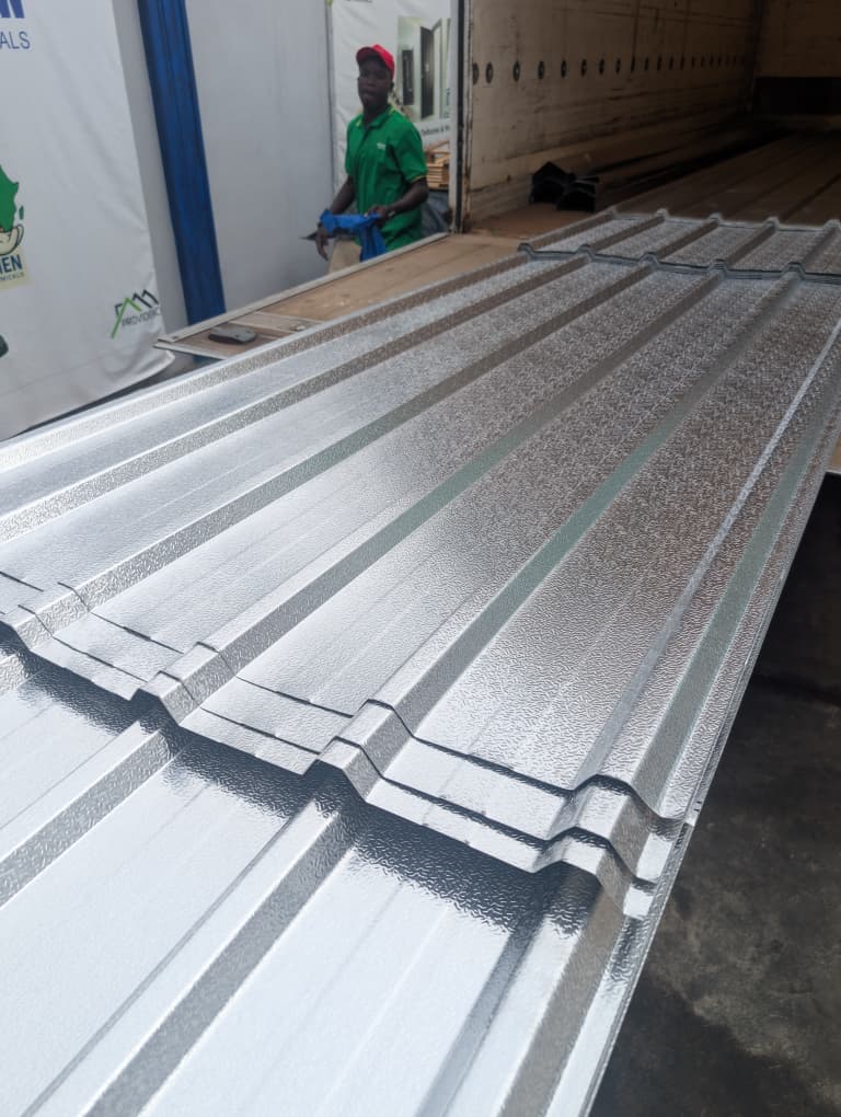 WhatsApp Image 2025-10-08 at 17.29.18 (2)